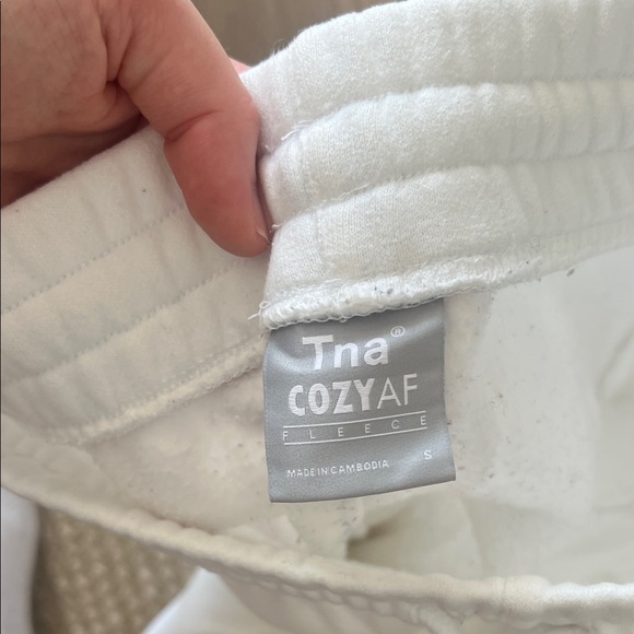 Aritzia White Jogger Pants - Picture 2 of 2